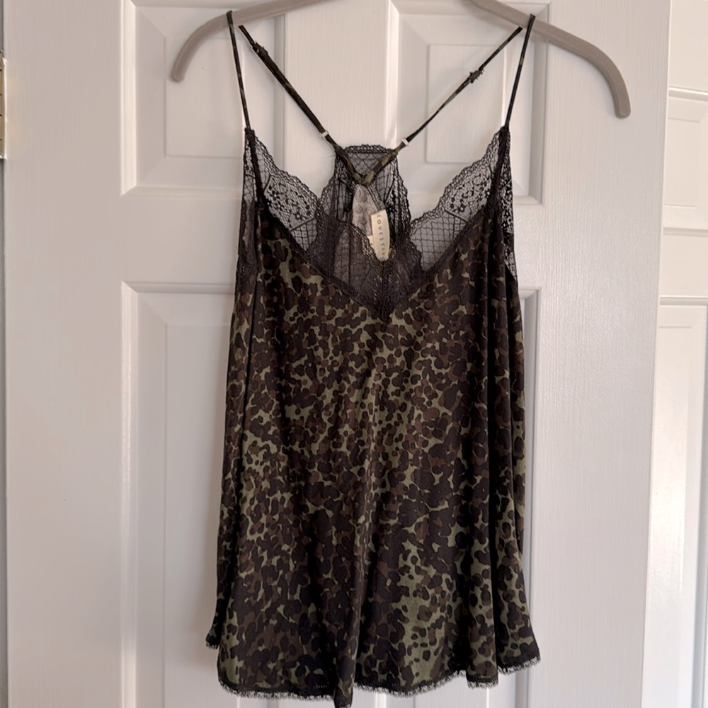 Lace camo tank never worn!